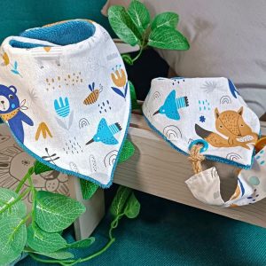 Bavoir Bandana avec ou sans accroche tétine – Couleur bleue